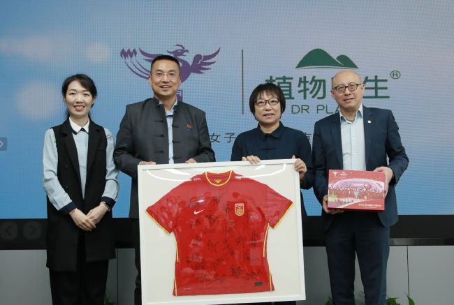 亚洲国产人成中文幕一级二级